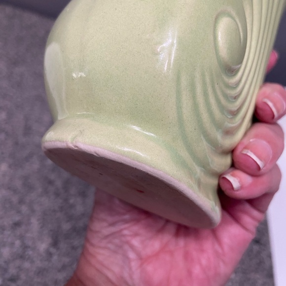 Elegant Green Shell Vase - Picture 11 of 16